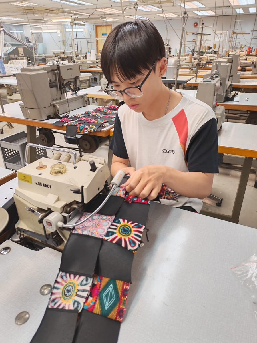 學生製作服裝
