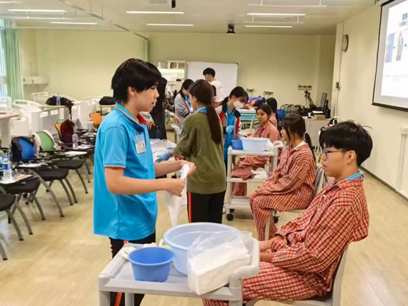 中葡職業技術學校健康照顧課程課程相片